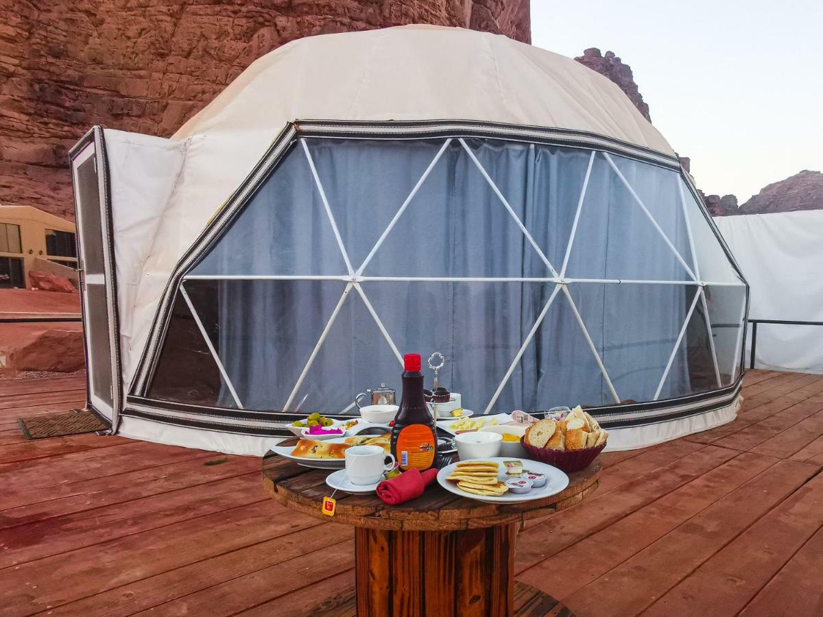 וואדי רם Zeina Desert Lodge מראה חיצוני תמונה