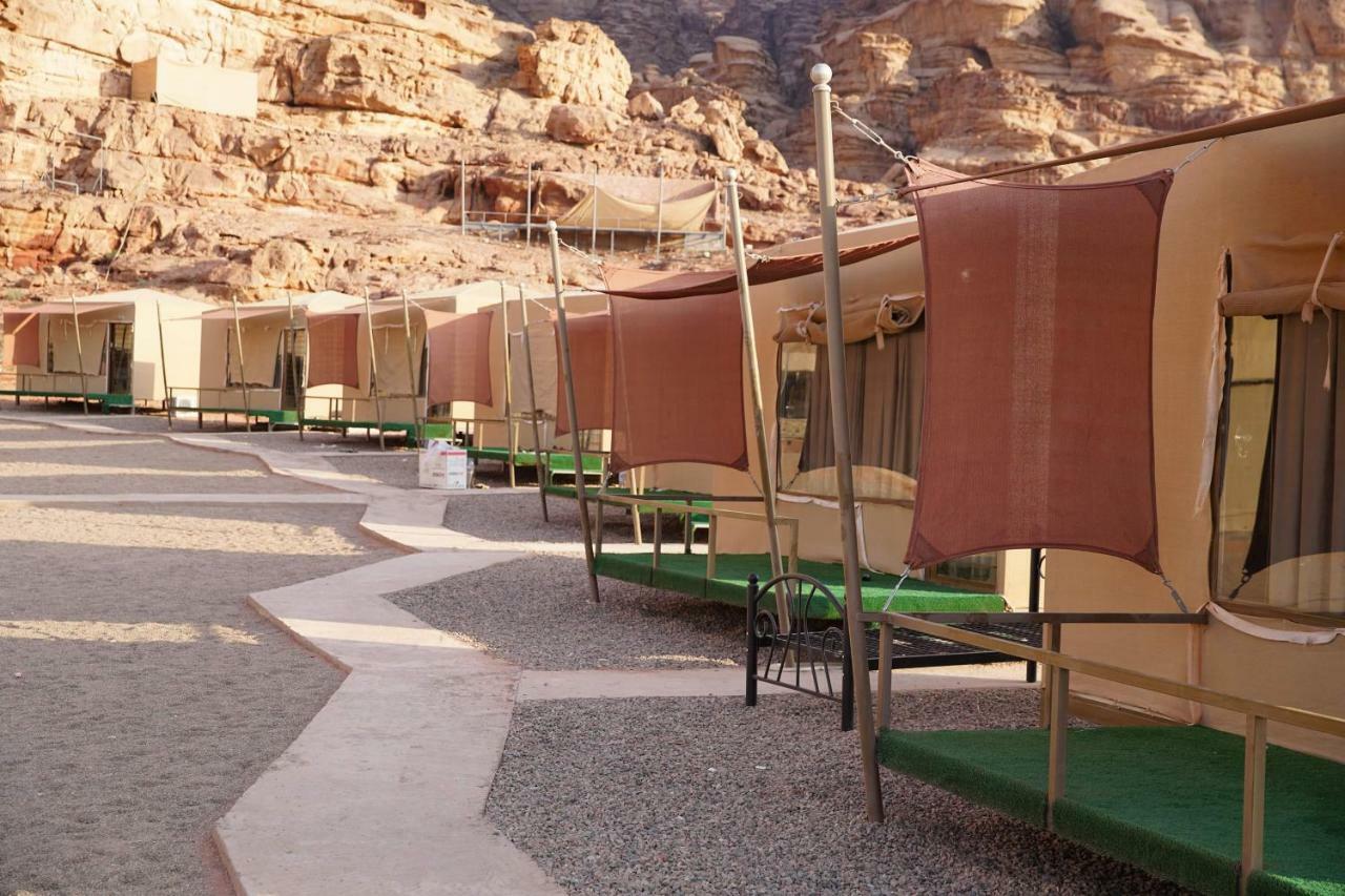 וואדי רם Zeina Desert Lodge מראה חיצוני תמונה